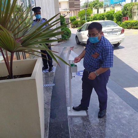 فندق فورتشن إن جرازيا - نويدا المظهر الخارجي الصورة