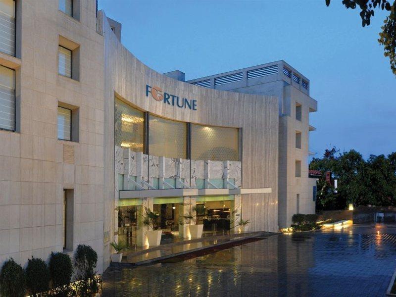 فندق فورتشن إن جرازيا - نويدا المظهر الخارجي الصورة